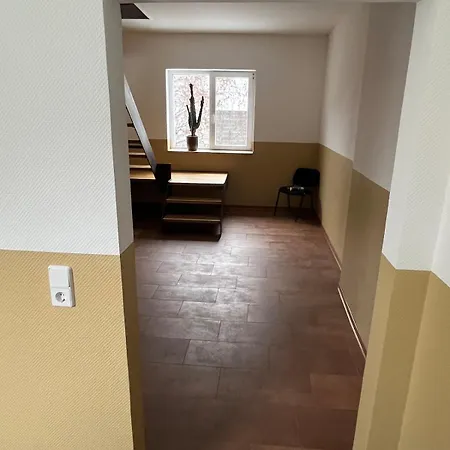 Studio-style Apartment *