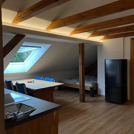 Apartment Studio-style *